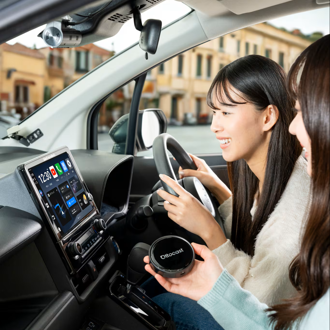 OTTOCAST P3 Proを車内で使用している画像｜正規モデル販売代理店『商人屋』撮影